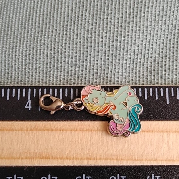 🌈 HASBRO RAINBOW MY LITTLE PONY CHARM🌈 - Picture 4 of 4
